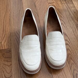 Naturalizer Cream Croc-Embossed Loafers
